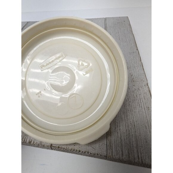 Vintage Rubbermaid Servin Saver #7 Round 3 Cups Food Container Almond Lid - Picture 7 of 8